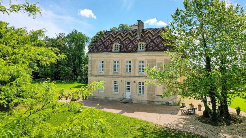 Location de vacances pour 6 personnes, avec Jardin et Vue à Bretenière