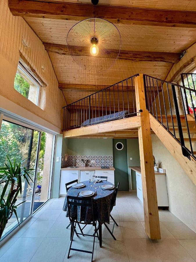 Chambre d’hôte pour 3 personnes, avec Balcon et Terrasse ainsi que Jardin et Piscine à Lautrec