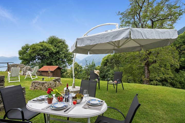 Chalet für 4 Personen, mit Seeblick und Balkon, mit Haustier im Tessin - 2