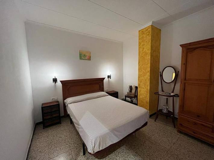 Casa rural para 8 personas, con jardín además de vistas y piscina, Se admiten mascotas en Segría - 4