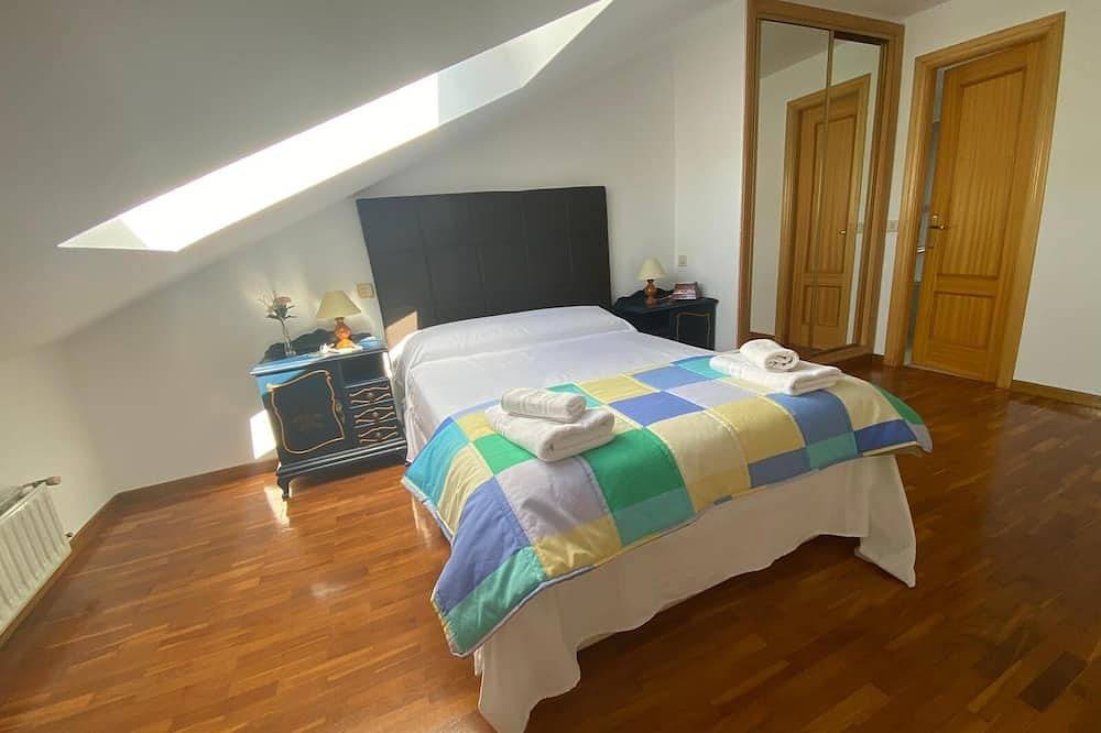 Entire apartment, Apartamento Ventura 5 in Cangas de Onís, Asturias Province