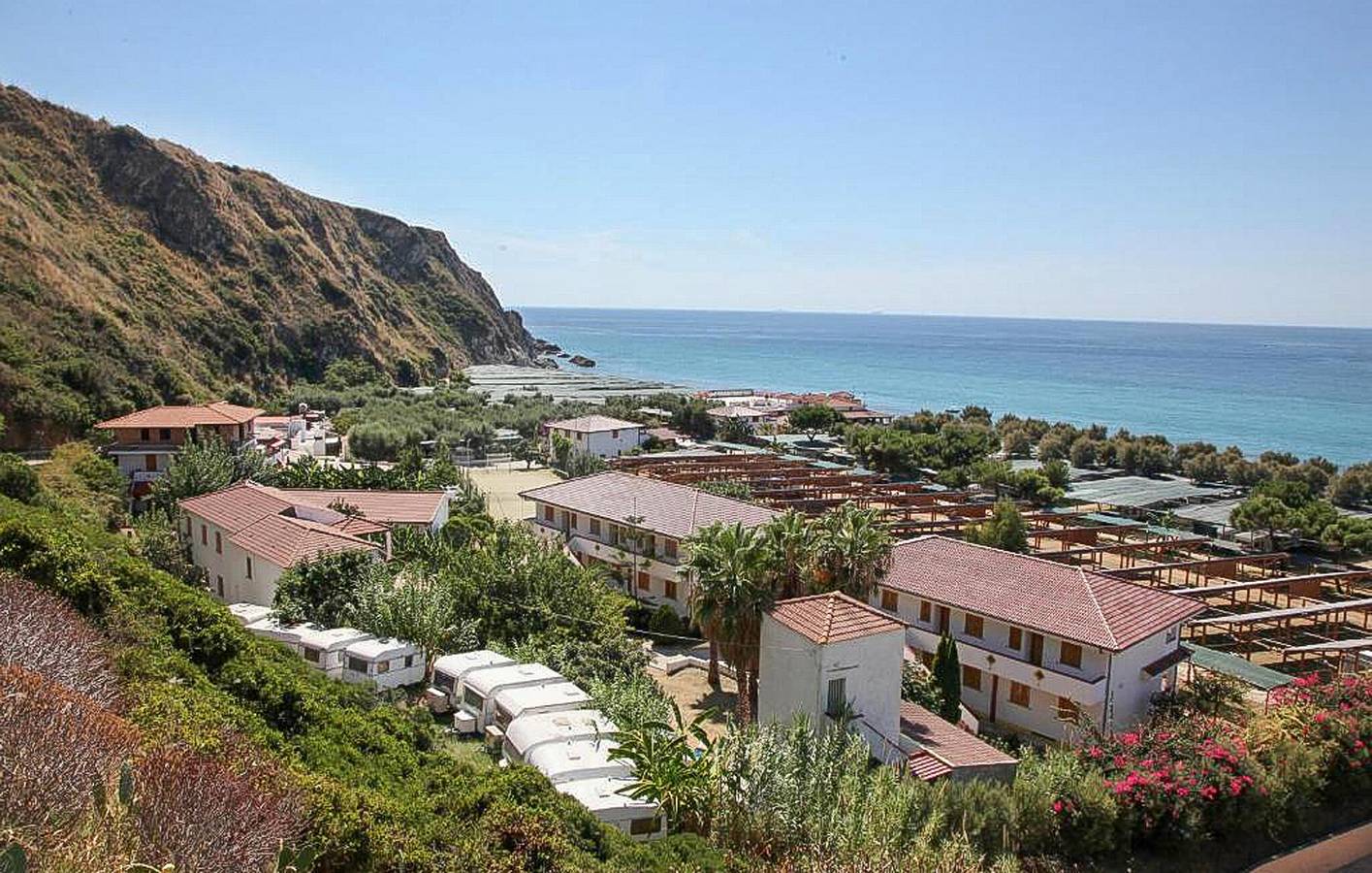 Apartamento vacacional entero, Apartamento frente al mar con cocina y aparcamiento, cerca del centro de Santa María in Faro Capo Vaticano, Provincia de Vibo Valentia
