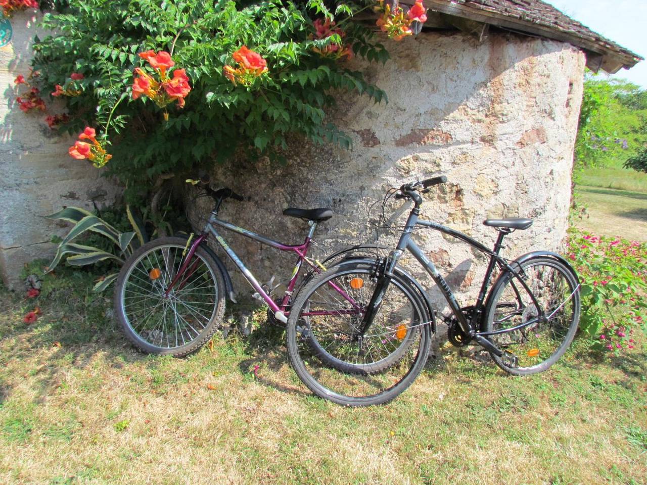 Gîte für 2 Personen mit Terrasse in Hautefort, Périgord Noir