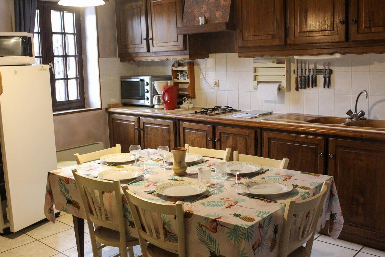 Gemütliches Ferienhaus mit eigenem Eingang, Garten & TV - 1,5km zum Stadtzentrum in Poligny (Hautes-Alpes), Nationalpark Écrins