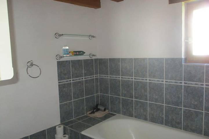 Location de vacances pour 5 personnes, avec terrasse et jardin à Oust - 3