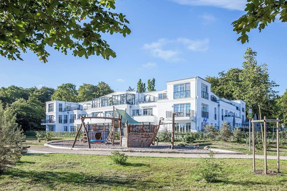 Ganze Wohnung, Ferienwohnung 02 Linden-Palais Heiligendamm – 2 Zimmer, strandnah & Meerblick fü in Heiligendamm, Rostock und Umgebung