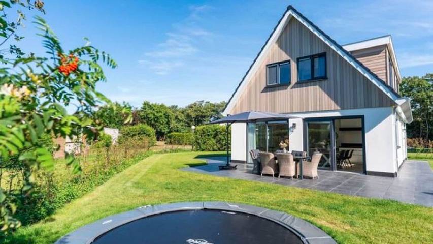 Ferienhaus für 7 Personen, mit Whirlpool und Sauna sowie Garten in De Koog