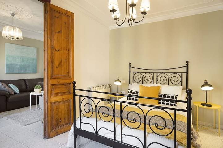 Appartement entier, Quartier Parfait - Barcelona Classic 1,898 Appartement in Barcelona Centre, Barcelone