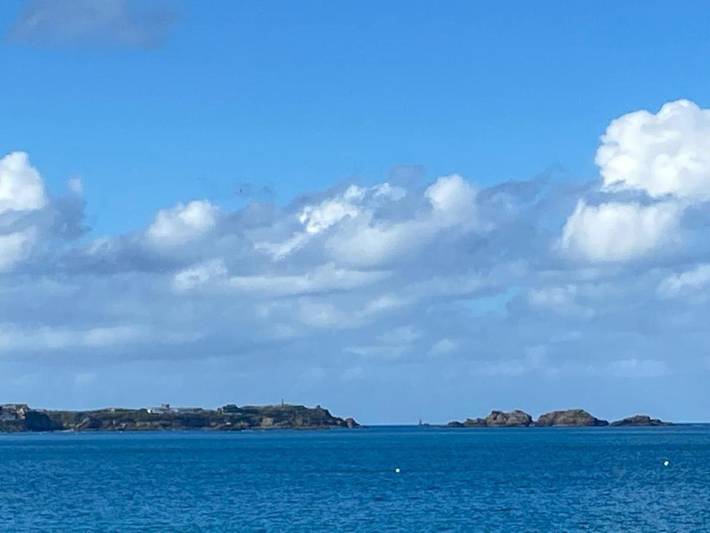 Camping pour 7 personnes, avec jardin et vue à Dinard - 3