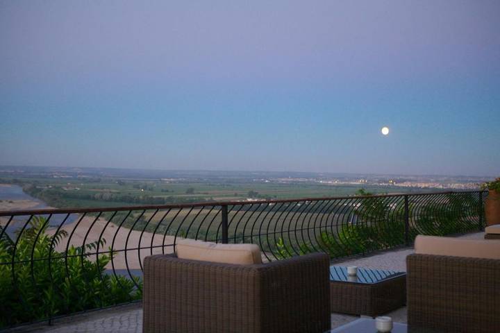 Gîte pour 2 personnes, avec piscine ainsi que jardin et vue à Santarém - 3