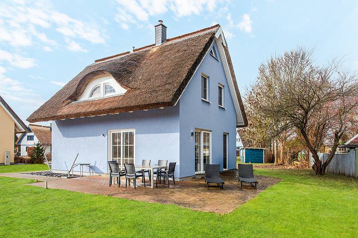 Ferienhaus für 6 Personen, mit Balkon und Terrasse sowie Sauna in Neuenkirchen (Rügen)
