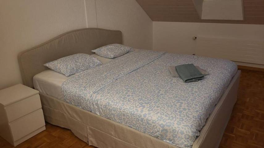 Appartement de vacances pour 3 personnes, avec jardin et terrasse ainsi que vue et sauna