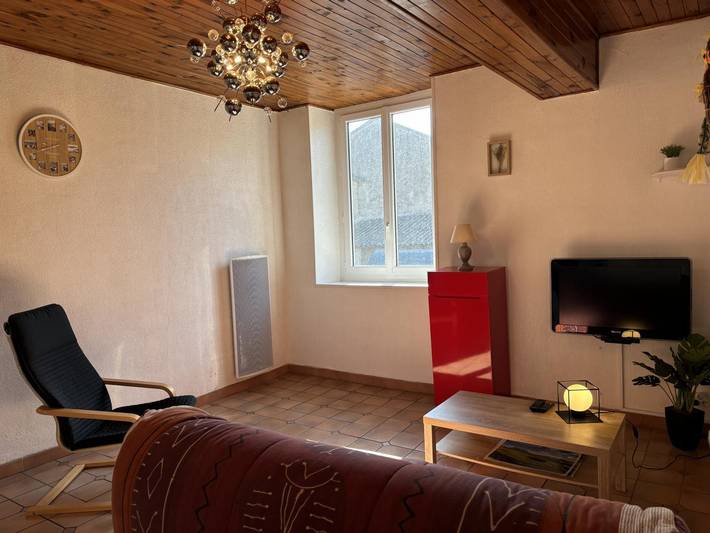 Gîte pour 6 personnes, avec jardin dans Allier - 3