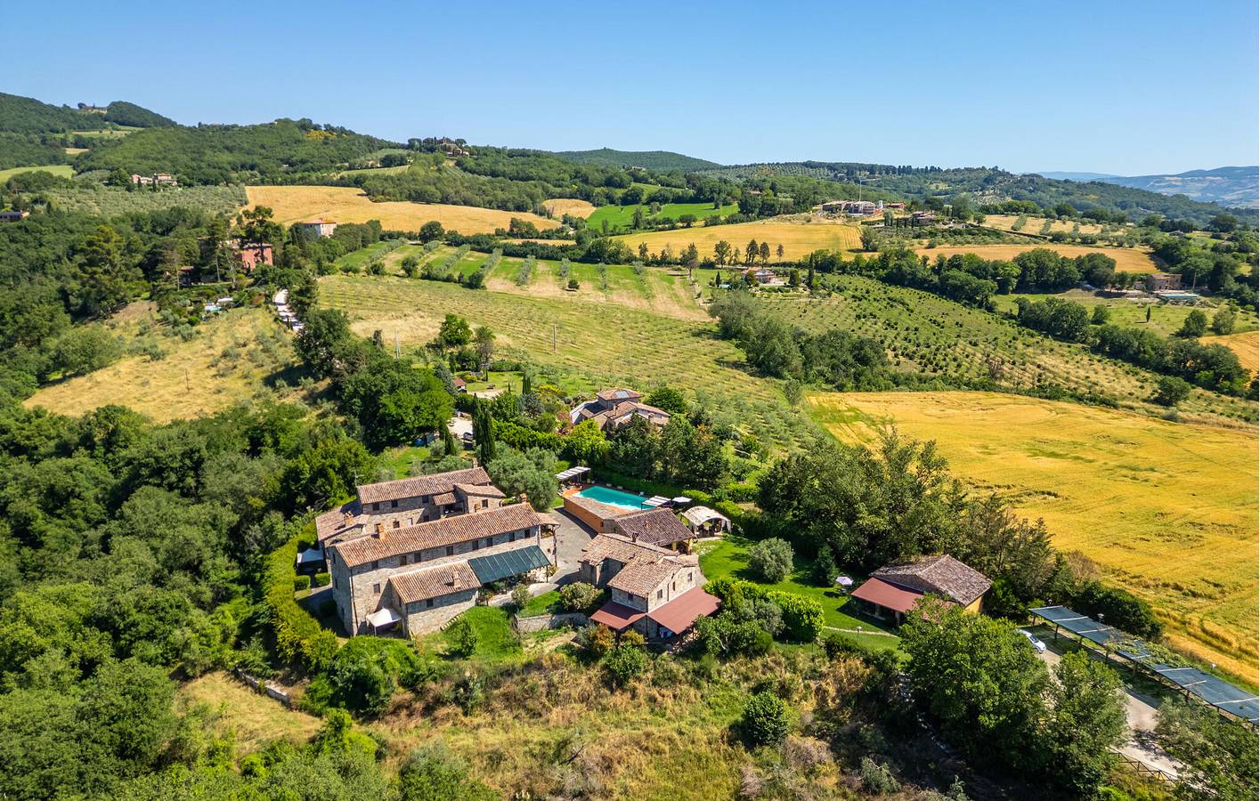 Apartamento vacacional entero, Apartamento junto al río con piscina, aparcamiento y jardín in Todi, Provincia de Perugia