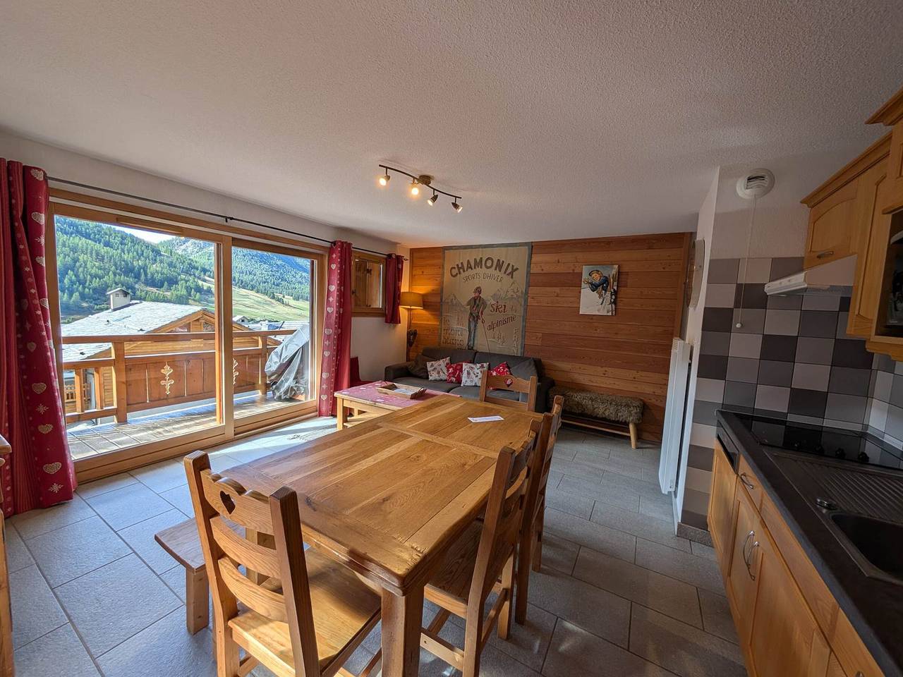 Appartement entier, Grand Apt 8 pers, accès pistes, terrasse garage, confort montagne in Montgenèvre, Région de Briançon