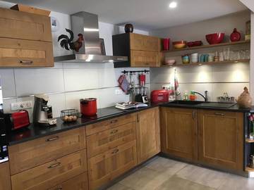 Gîte pour 10 personnes, avec terrasse à Malbouzon