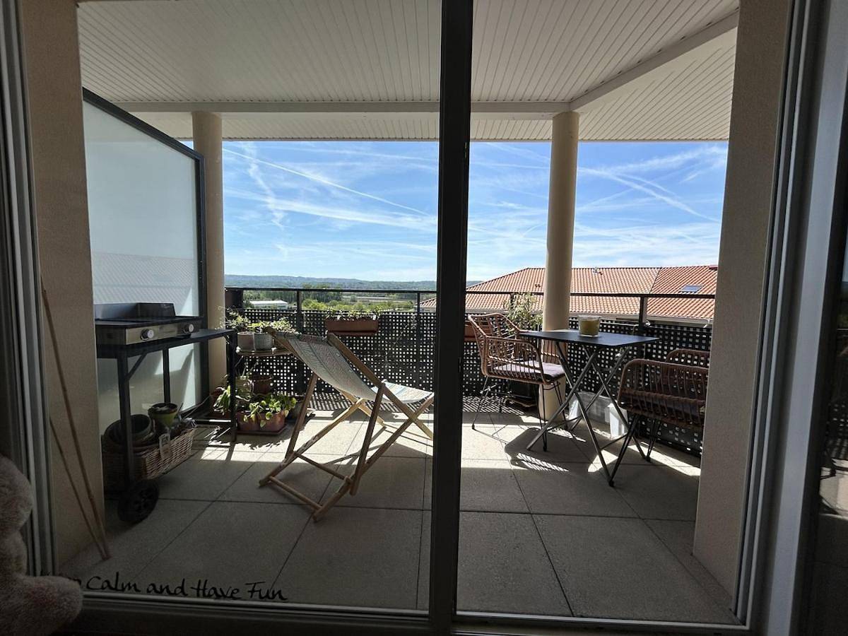 Appartement entier, Nid douillet - Terrasse Séjour au vert - Proche de Lyon in Frontonas, Région de La Tour-du-Pin