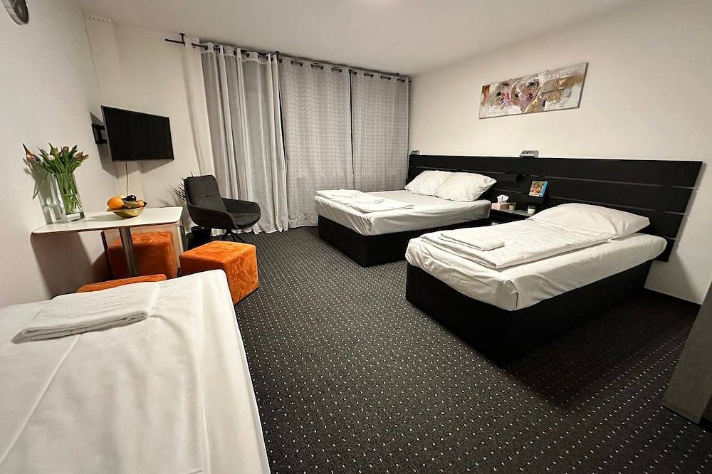 Entire apartment, Apartment Offenbach am Main / 15 min from Frankfurt Airport in Offenbach am Main, Offenbach