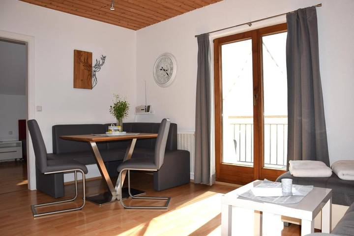 Ferienwohnung für 4 Personen, mit Seeblick und Balkon sowie Ausblick in Unterach am Attersee - 4