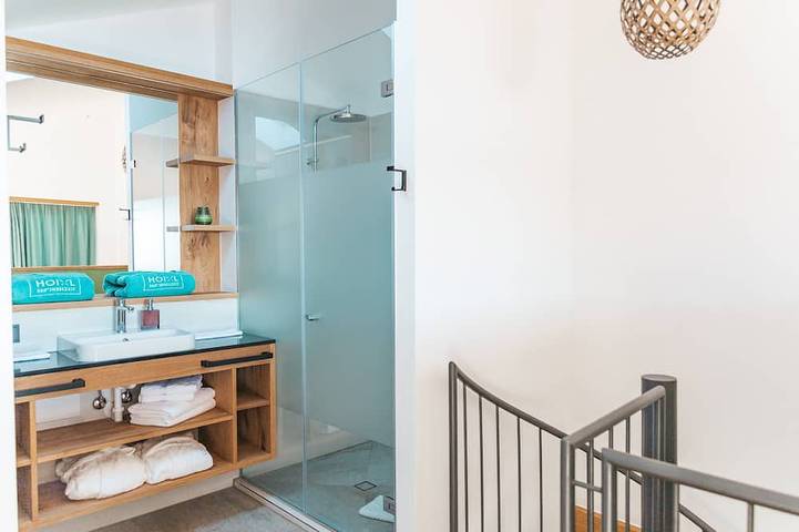 Ganze Wohnung, Maisonette Suite mit freiem Panoramaseeblick in Frauenchiemsee, Chiemsee, Gemeinde