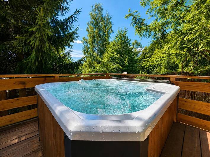 Dom dla 4 osób, z Balkon i Jacuzzi oraz Taras i Ogród w Inwałd