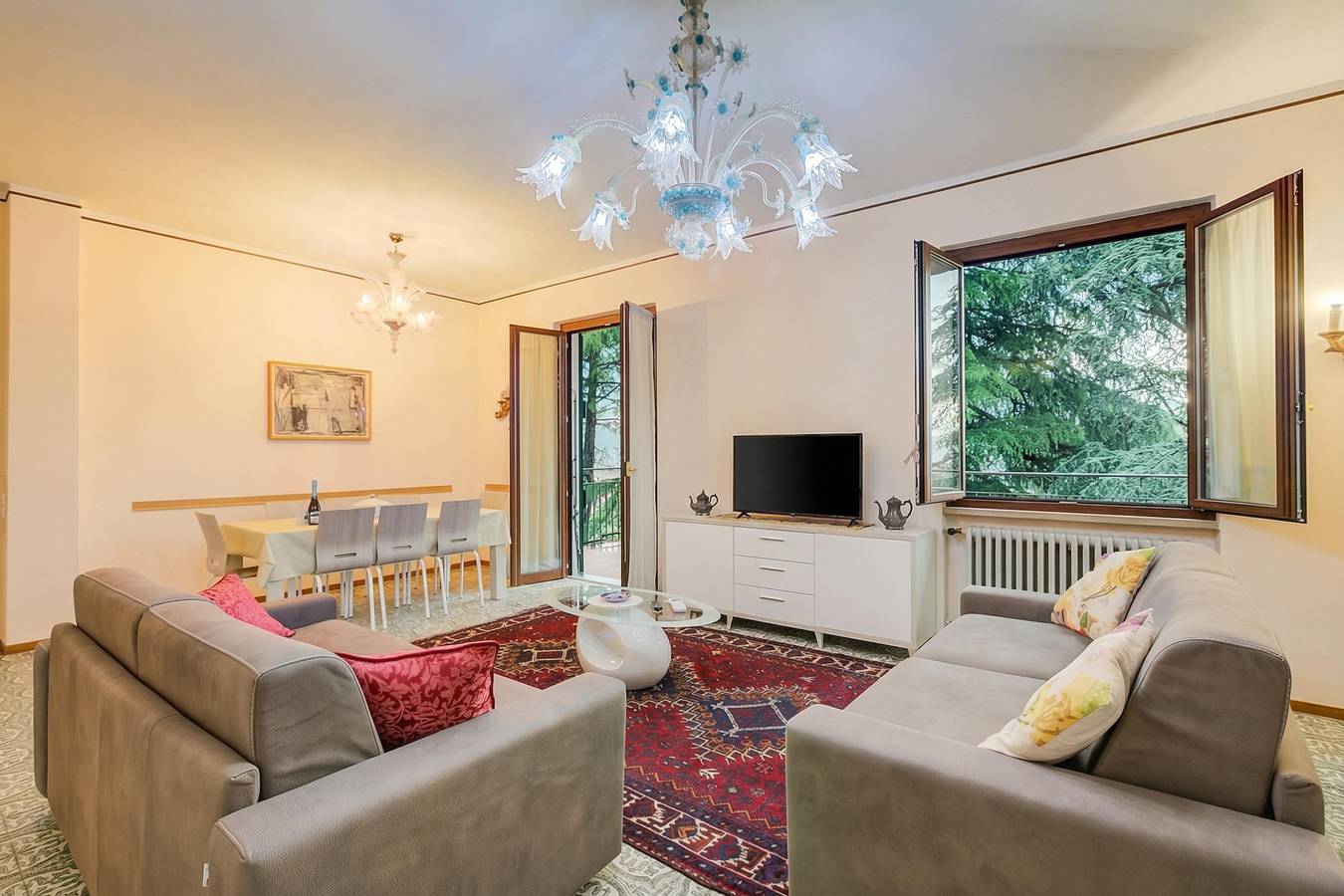 Villa Alberti 900m from Garda lake w/ Garden in Salò, Gardasee-Berge
