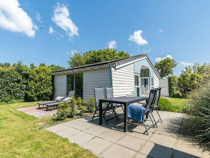Bungalow für 4 Personen, mit Terrasse und Garten in Renesse