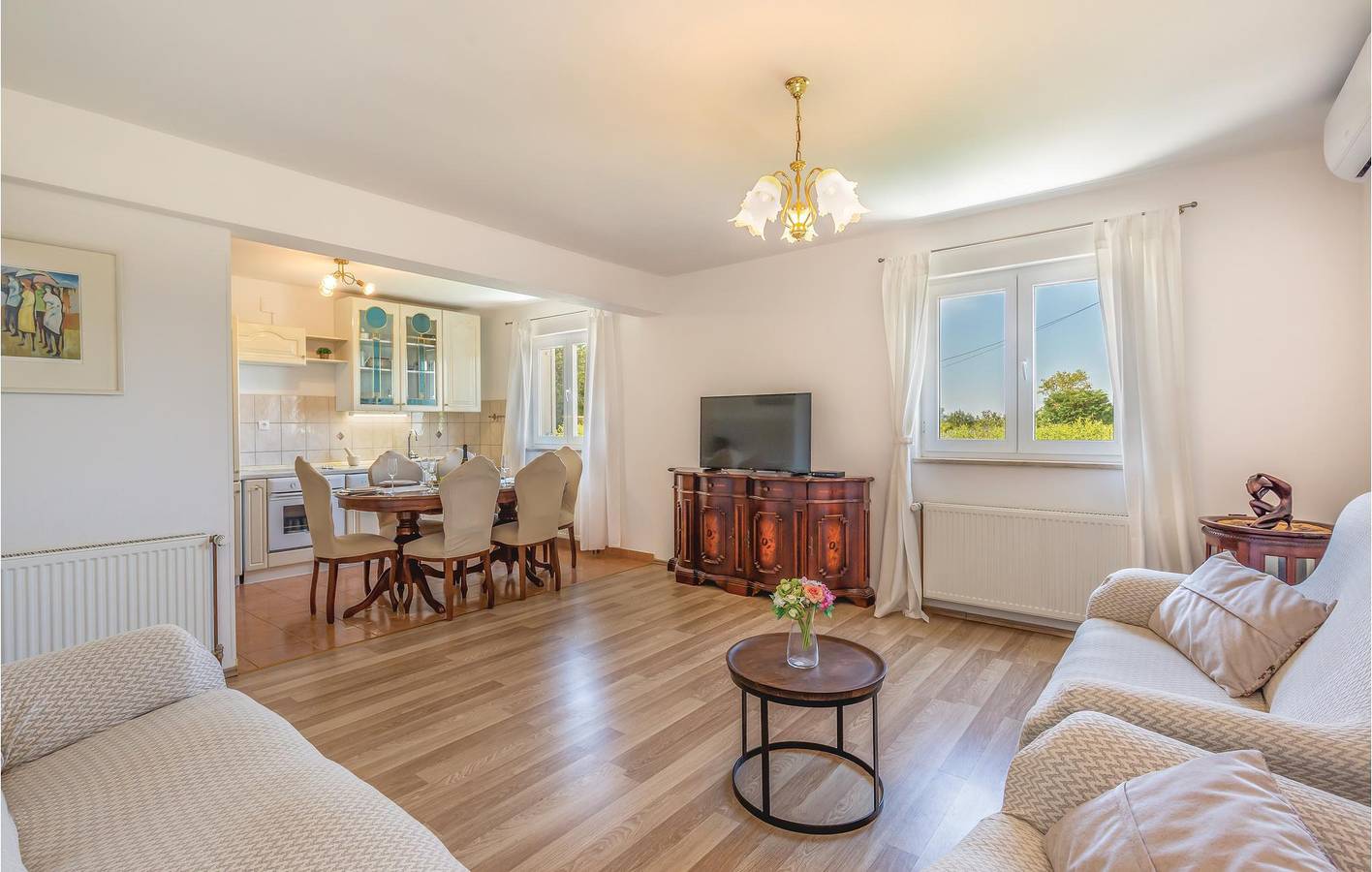 Charmantes 1-Zimmer-Apartment mit Pool, Terrasse und WLAN in Makarska Riviera