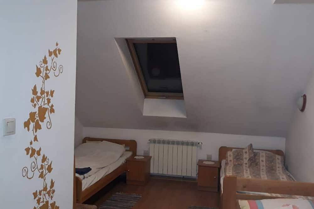 Hotel Gajówka in Wywłoczce in Wywłoczka, Roztocze