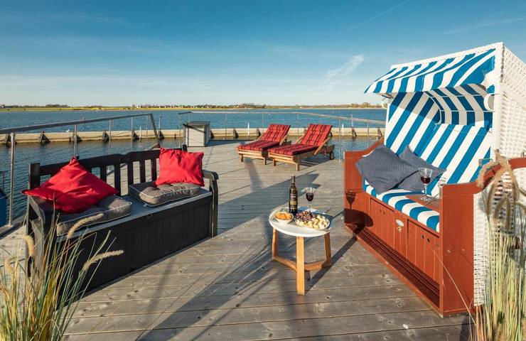 Boot für 5 Personen, mit Ausblick und Seeblick sowie Terrasse in der Mecklenburger Bucht