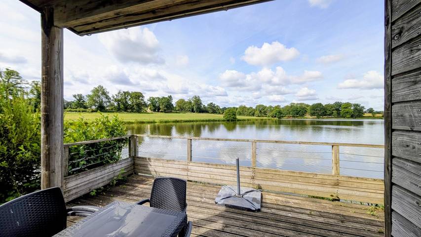 Gîte pour 6 personnes, avec Terrasse et Piscine