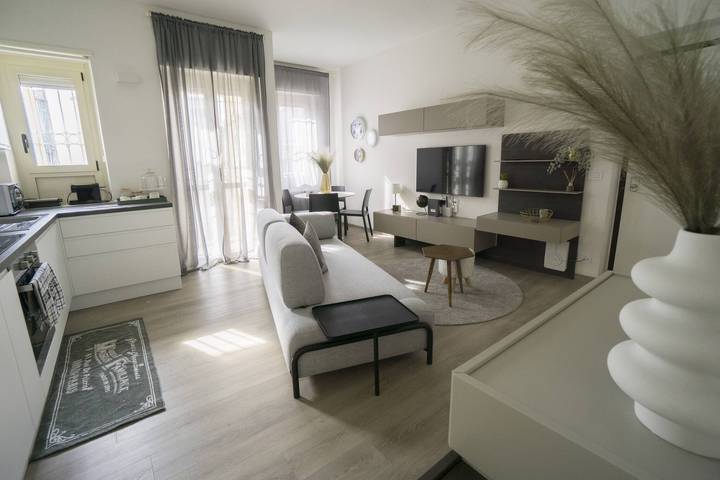 Ganze Wohnung, Charmante und moderne 3-Zimmer-Wohnung im Herzen von Asti in Asti, Asti (Gemeinde)