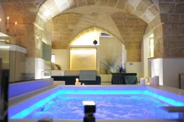 Hôtel pour 2 personnes, avec sauna et jardin ainsi que piscine et jacuzzi à Miggiano