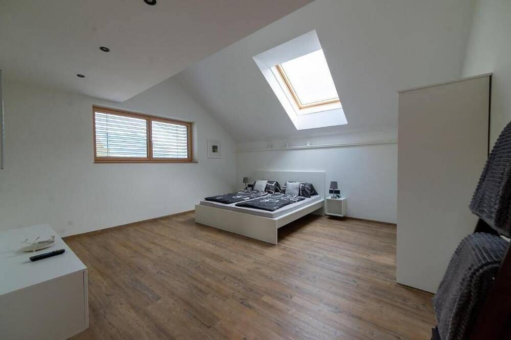 Ganze Wohnung, Ferienwohnung \"Turmhus\" mit Bergblick in Bürs, Rätikon Gebirgsgruppe