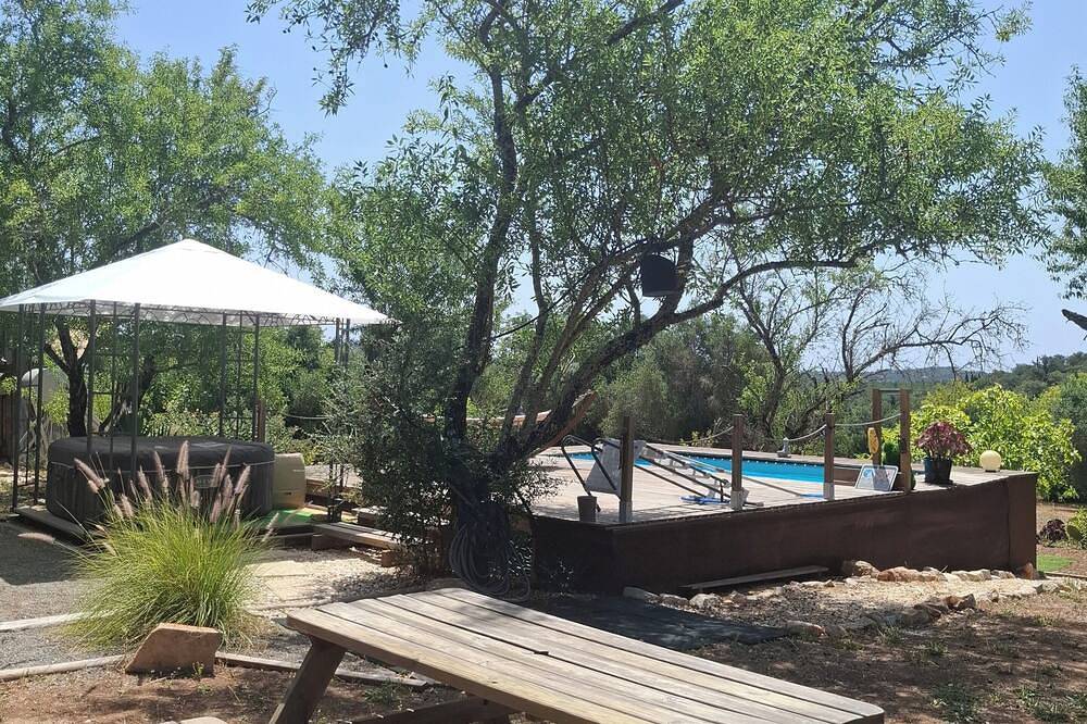 Lovely 1-bedroom campground in Loulé perfect for outdoor lovers in Loulé (São Clemente), District de Faro