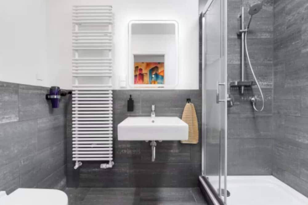 Ganze Wohnung, Modern City-Centre Penthouse with Rooftop Terrace & Free Parking in Steglitz-Zehlendorf, Berlin