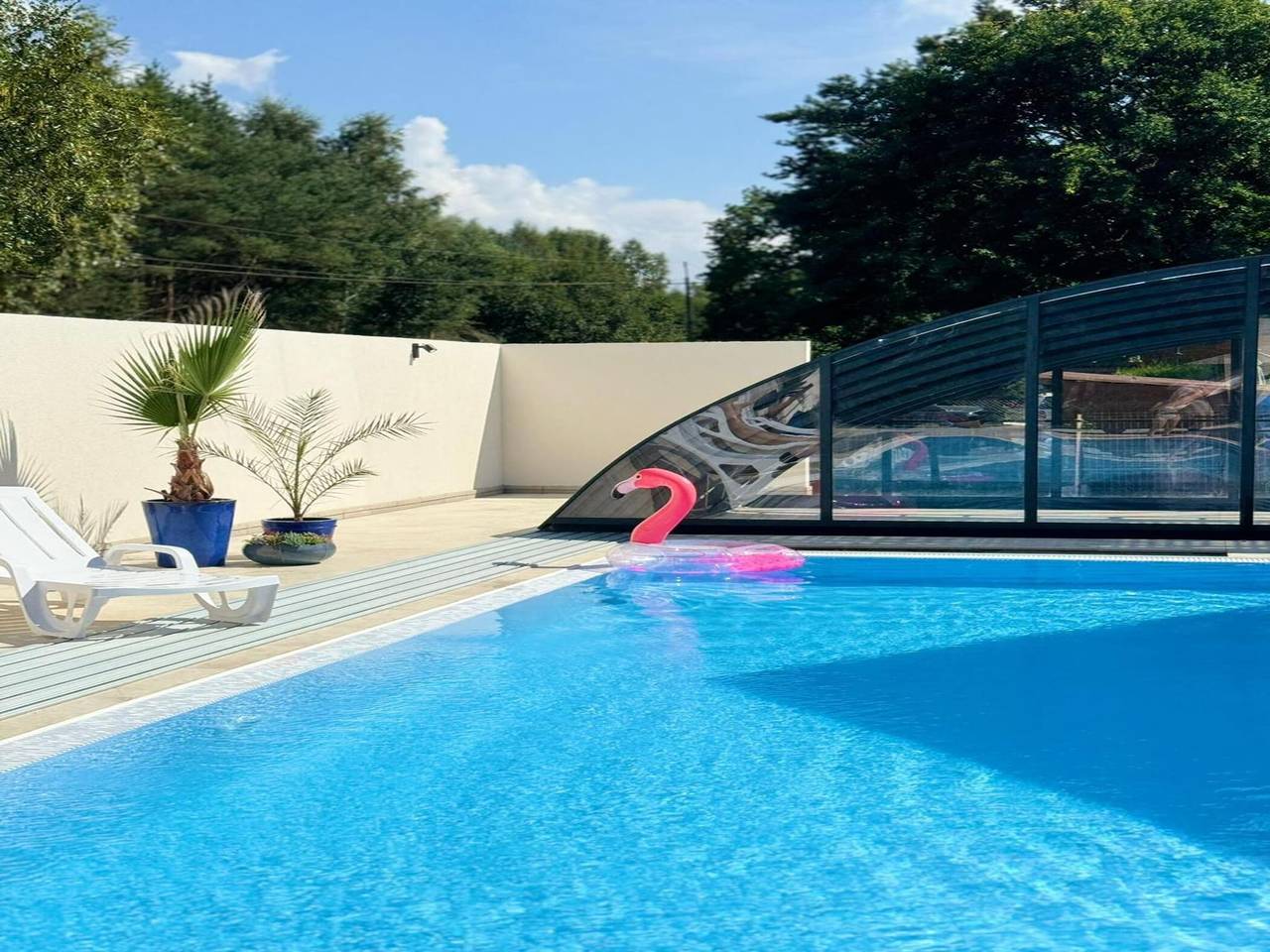Ganze Wohnung, Komfortable, praktische Wohnung, Pool im Preis in Powiat Sławieński