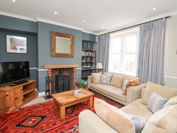 Holiday Rental for 7 People in Bamburgh, Northumberland Coast, Photo 2