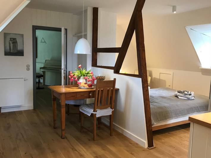 Ganze Wohnung, Ferienwohnung 'Dachgeschoss Mit Galerie' mit Gemeinschaftsgarten direkt im Grünen in Oldenswort, Eiderstedt