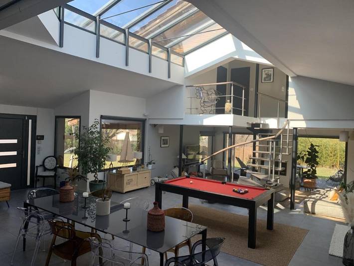 Location de vacances pour 2 personnes, avec piscine ainsi que jardin et vue à Camblanes-et-Meynac - 2