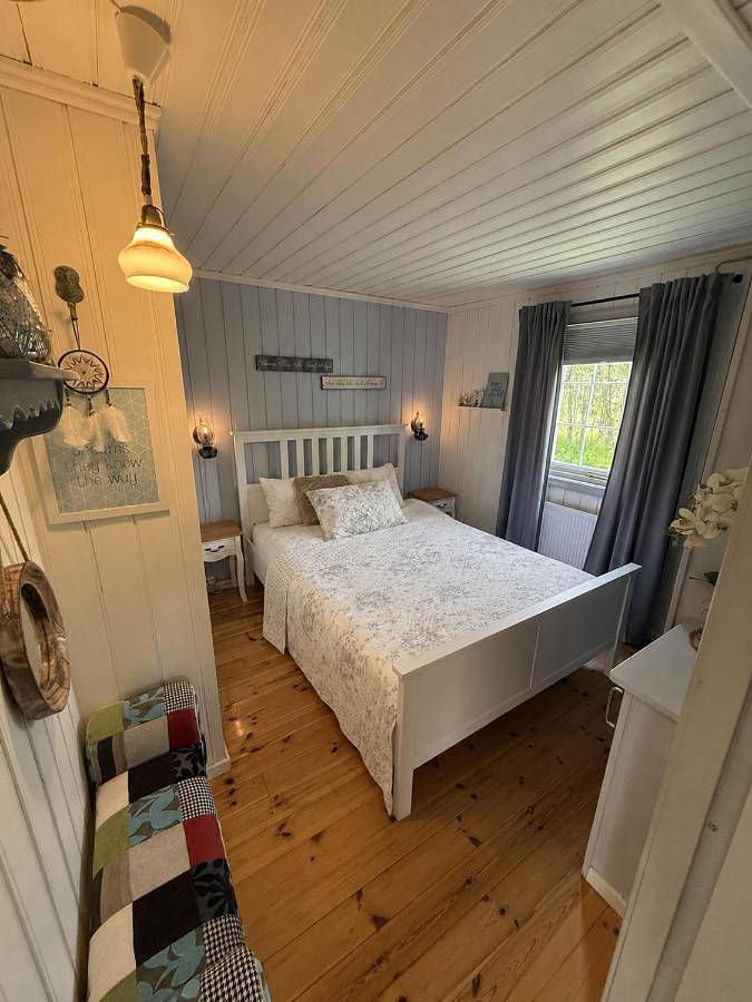 Hjartarstaðir Private Country Retreat with Hot Tub in Sudurland