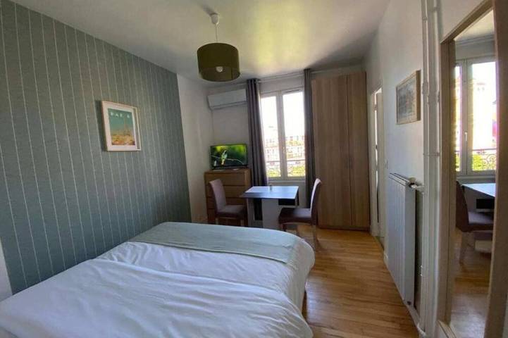 Apartamento entero, Studio number 7 in Pantin in Pantin, Sena-Saint Denis