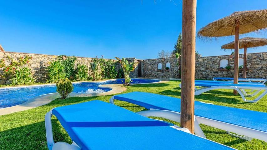 Casa de vacaciones para 4 personas, con terraza y piscina además de jacuzzi y jardín en La Janda - 4