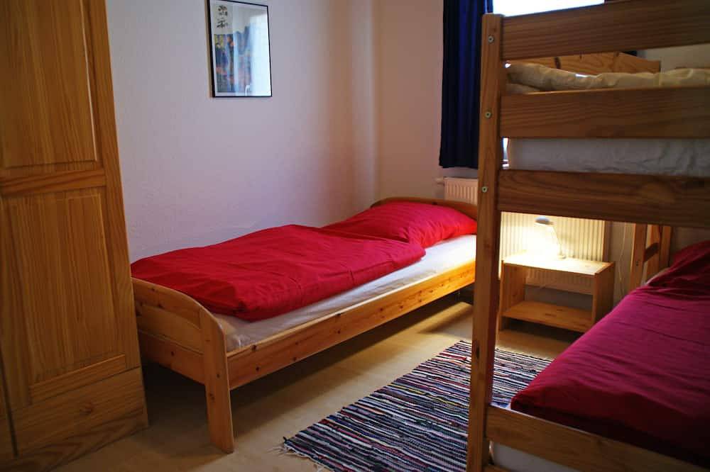 Idyllisch gelegenes Ferienhaus mitten im Wald in Großbreitenbach, Rennsteig