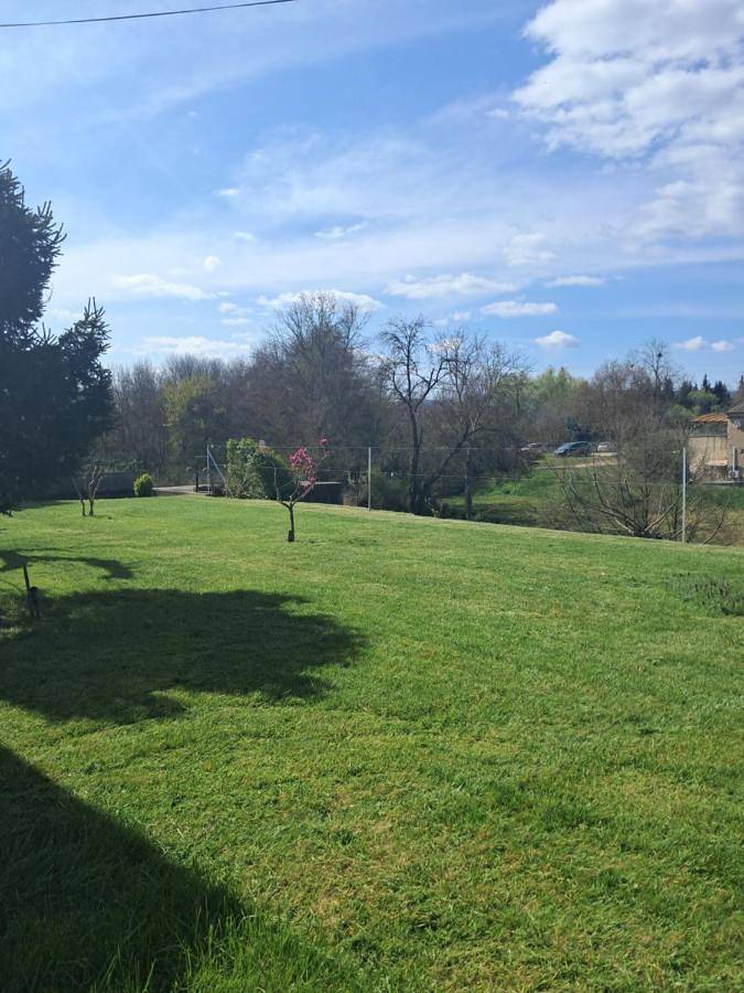 Location de vacances pour 6 personnes, avec vue ainsi que jardin et balcon à Saint-Paulet-de-Caisson - 3