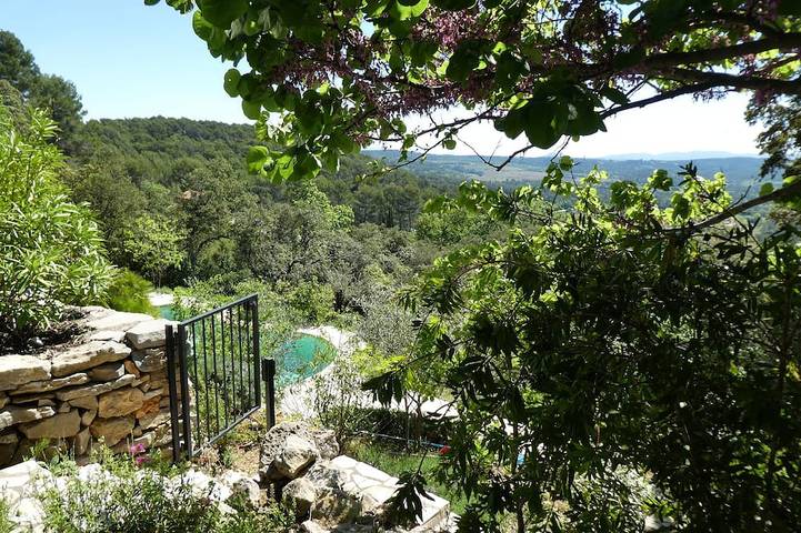 Stylish villa with private heated swimming pool, breathtaking view, free wifi in Lorgues, Draguignan region