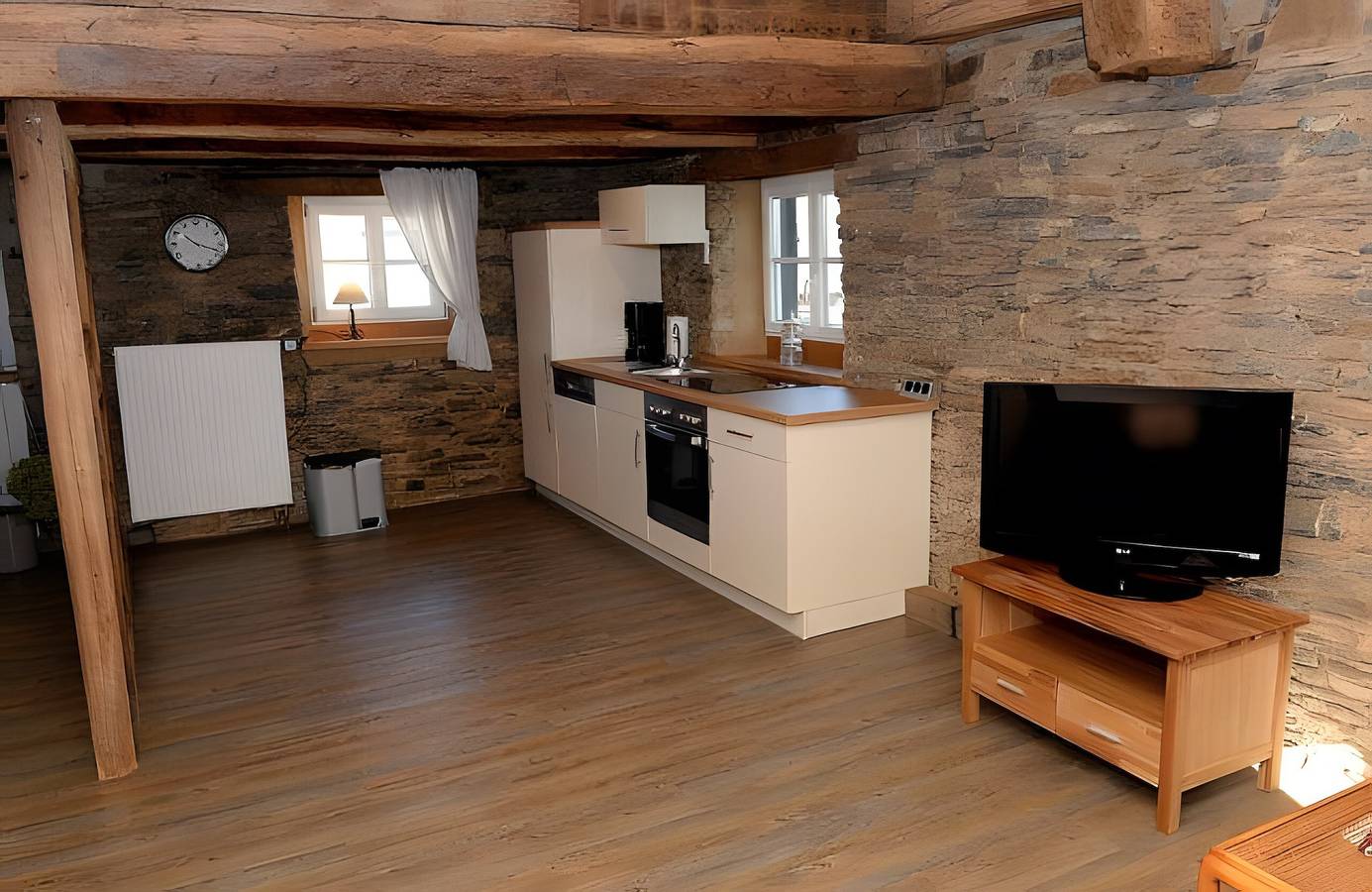 Ganze Wohnung, Apartment „Kornboden“ mit gemeinsamer Terrasse, Garten und Wlan in Neuenrade, Märkischer Kreis