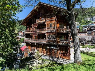 Chalet for 10 People in La Clusaz, Annecy region, Photo 2