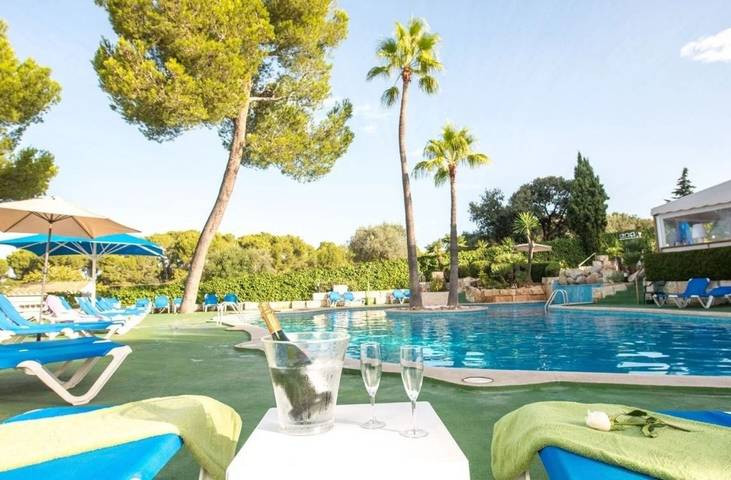 Apartamento entero, Apartamento de vacaciones para 6 personas con balcón in Alcanada, Alcúdia