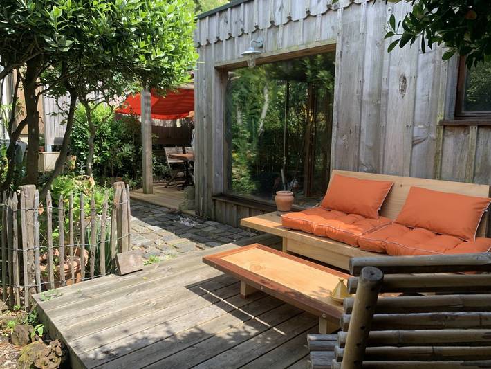 Gîte pour 2 personnes, avec terrasse et jardin